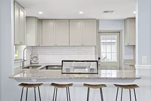 1715 Glendon Dr, Melbourne, FL 32901 - Photo 10