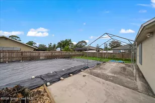 701 Elmont St NW, Palm Bay, FL 32907 - Photo 24