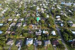 425 Banyan St, Sebastian, FL 32958 - Photo 4