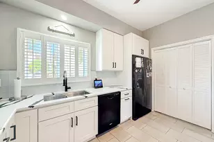 5040 Harmony Cir, Vero Beach, FL 32967 - Photo 8