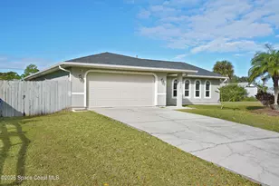 1516 Glendale Ave NW, Palm Bay, FL 32907 - Photo 4
