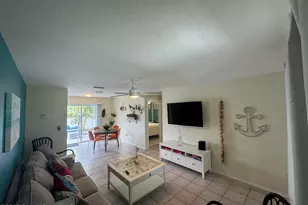 121 Franklyn Ave, Indialantic, FL 32903 - Photo 4