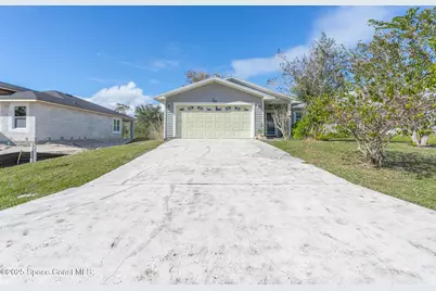970 Tahiti Avenue SE, Palm Bay, FL 32909 - Photo 2