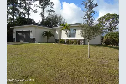 150 Delia Avenue NW, Palm Bay, FL 32907 - Photo 2