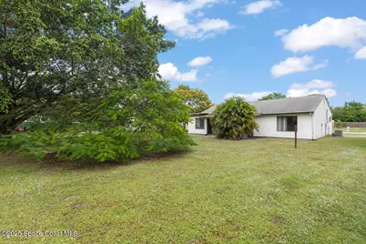 426 NE Solida Circle, Port Saint Lucie, FL 34983 - Photo 4