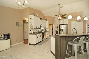 6042 Newbury Cir, Melbourne, FL 32940 - Photo 10