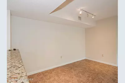 1640 N 42nd Circle #105, Vero Beach, FL 32967 - Photo 10