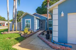 874 Yellow Pine Ave, Rockledge, FL 32955 - Photo 2