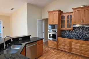 2437 Oakcrest Ln, West Melbourne, FL 32904 - Photo 10