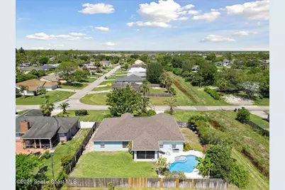 1585 Barton Avenue NW, Palm Bay, FL 32907 - Photo 6