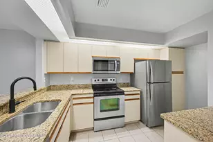 955 Country Club Dr, Titusville, FL 32780 - Photo 4