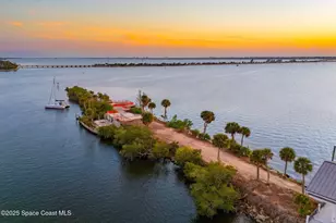 11680 Dragon Point Dr, Merritt Island, FL 32952 - Photo 1