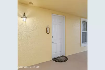1437 Pineapple Avenue #302, Melbourne, FL 32935 - Photo 8