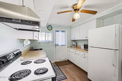 1120 Barefoot Bay Circle, Micco, FL 32976 - Photo 10