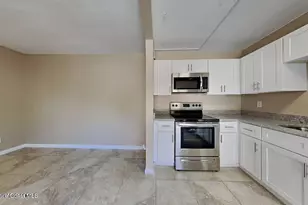 2313 Vista Oaks Cir NE, Palm Bay, FL 32905 - Photo 2