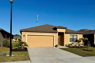 233 Bubbling Ln NW, Palm Bay, FL 32907 - Photo 2
