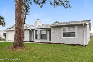 147 Ramie Ln, Port Saint Lucie, FL 34952 - Photo 4