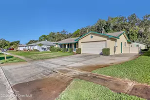 1426 Turnesa Dr, Titusville, FL 32780 - Photo 2