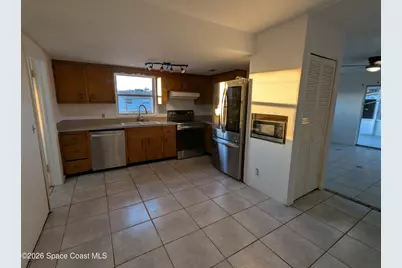 2368 Lakeview Drive, Melbourne, FL 32935 - Photo 6