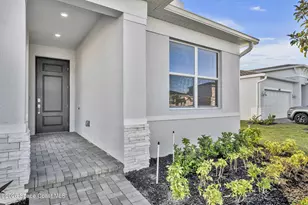 1852 Marigold Trl NW, Palm Bay, FL 32907 - Photo 2