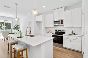 1370 Seabreeze St SW, Palm Bay, FL 32908 - Photo 4