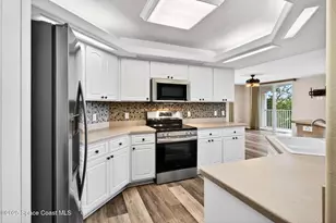 821 Del Rio Way, Merritt Island, FL 32953 - Photo 4