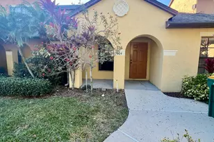 855 Luminary Cir, Melbourne, FL 32901 - Photo 2