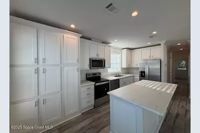 146 Holiday Park Boulevard NE, Palm Bay, FL 32907 - Photo 4