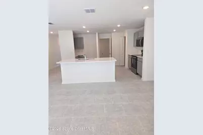 941 SW Richmond Circle SW, Palm Bay, FL 32908 - Photo 4