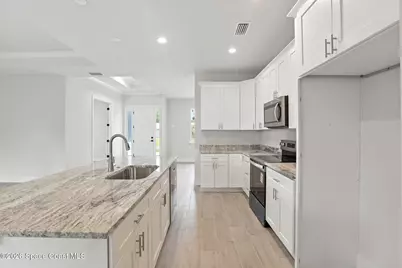 1387 Platt Avenue SW, Palm Bay, FL 32908 - Photo 4