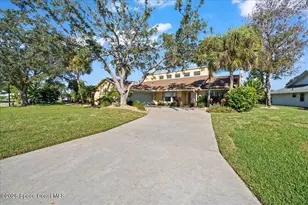 569 Crystal Lake Dr, Melbourne, FL 32940 - Photo 4