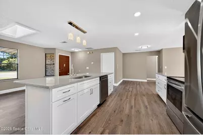 286 Emerson Drive NW, Palm Bay, FL 32907 - Photo 8