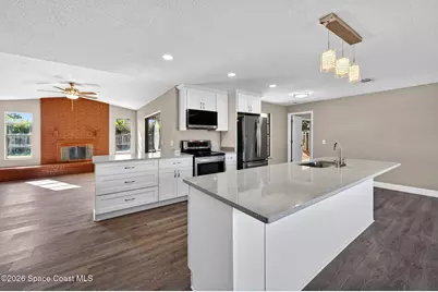 286 Emerson Drive NW, Palm Bay, FL 32907 - Photo 10