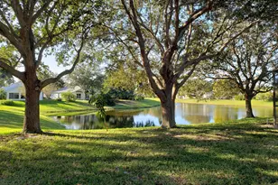 2470 Alicia Ln, Melbourne, FL 32935 - Photo 8