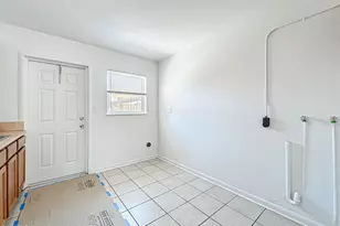 335 N Brevard Ave, Cocoa Beach, FL 32931 - Photo 8