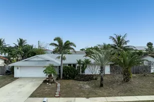 761 Atlantic Dr, Satellite Beach, FL 32937 - Photo 2