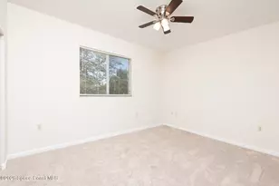 812 Middleton Dr SW, Vero Beach, FL 32962 - Photo 12