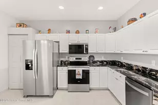 571 Gardendale Cir SE, Palm Bay, FL 32909 - Photo 16