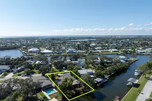 481 Indian Creek Dr, Cocoa Beach, FL 32931 - Photo 2