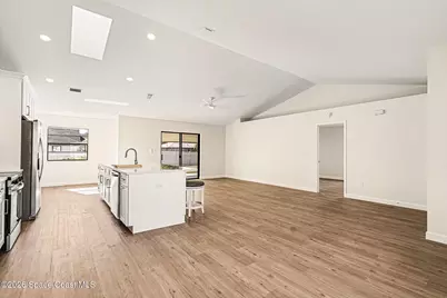 786 Hamm Street NW, Palm Bay, FL 32907 - Photo 4