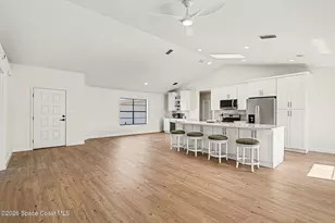 786 Hamm St NW, Palm Bay, FL 32907 - Photo 2