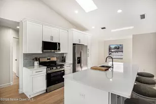 786 Hamm St NW, Palm Bay, FL 32907 - Photo 10