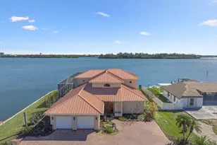 2 Sea Horse Ln, Vero Beach, FL 32960 - Photo 2