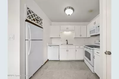 913 S Colonial Court #C, Indian Harbour Beach, FL 32937 - Photo 4