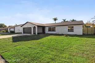 2209 Spring Cir, Cocoa, FL 32926 - Photo 2