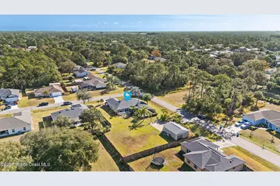 400 Helicon Avenue NW, Palm Bay, FL 32907 - Photo 32