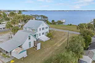 2612 Riverview Dr, Melbourne, FL 32901 - Photo 38