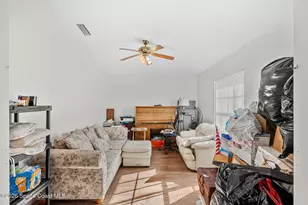 1543 Heartwellville St NW, Palm Bay, FL 32907 - Photo 6