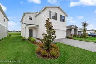 927 Castleford Ave NE, Palm Bay, FL 32905 - Photo 2