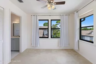 654 Centre Court SW #201, Vero Beach, FL 32962 - Photo 6